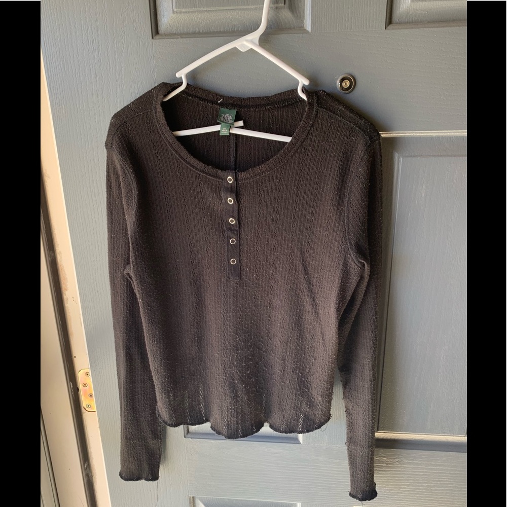 Wild Fable brand juniors long sleeve black tee.  Sz XXL